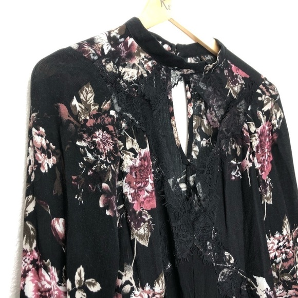 Daytrip Floral Lace Trim Tunic/ Short Dress - Picture 2 of 6